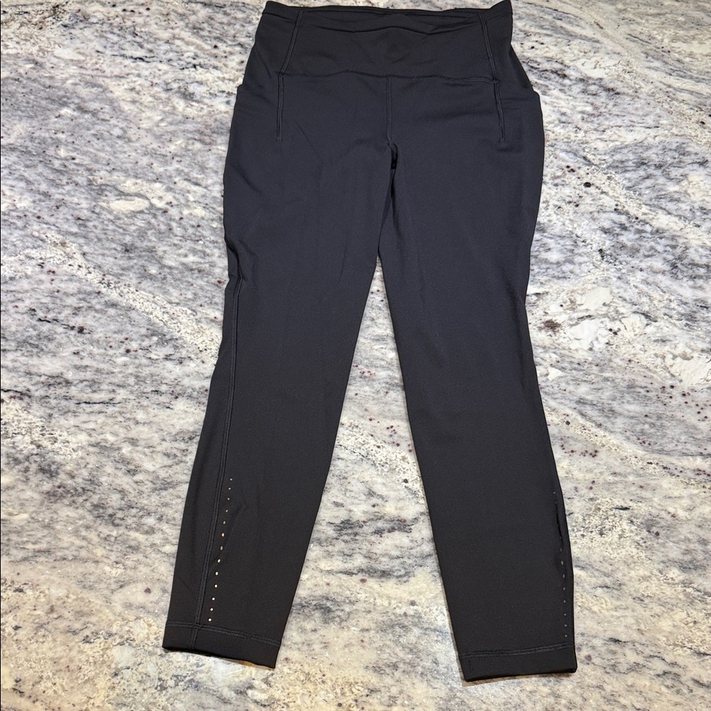 Lululemon Athletica Black Swift Speed Leggings size 6